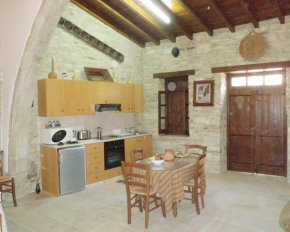 Romios Apartments